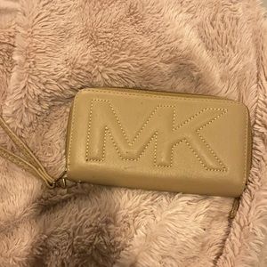 Tan Michael Kors Wallett
